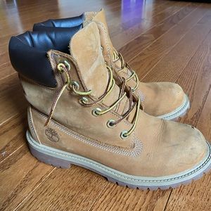 Timberland boost size 6.5 womens, 5 big kids